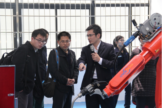 Implementing 13th Five -Year Plan, Informatization Driving Intelligent Manufacturing The Investigating Group of Guangzou Ministry for industry and information Technology Visited the Research Institute of G